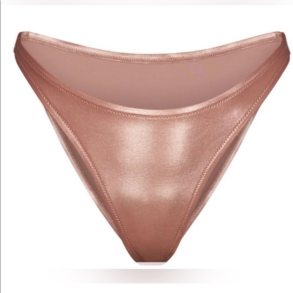 Skims metallic dipped bikini and bottoms set, XXS top, S bottoms in Champagne - Picture 3 of 6